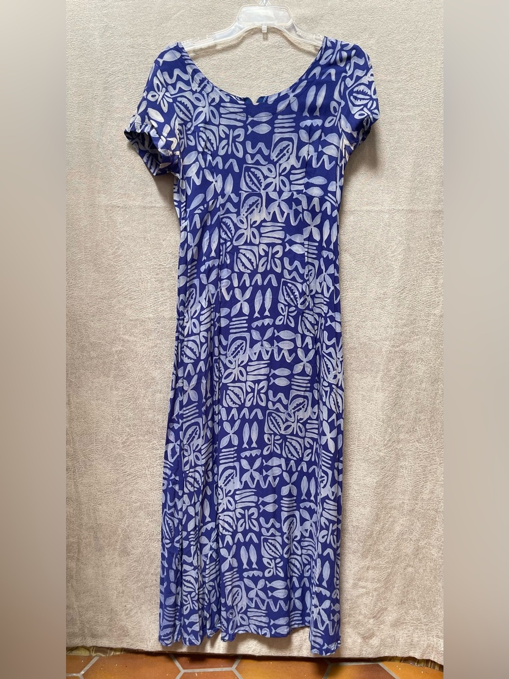 Classic Vintage Blue Patterned Short-Sleeve Maxi Dress